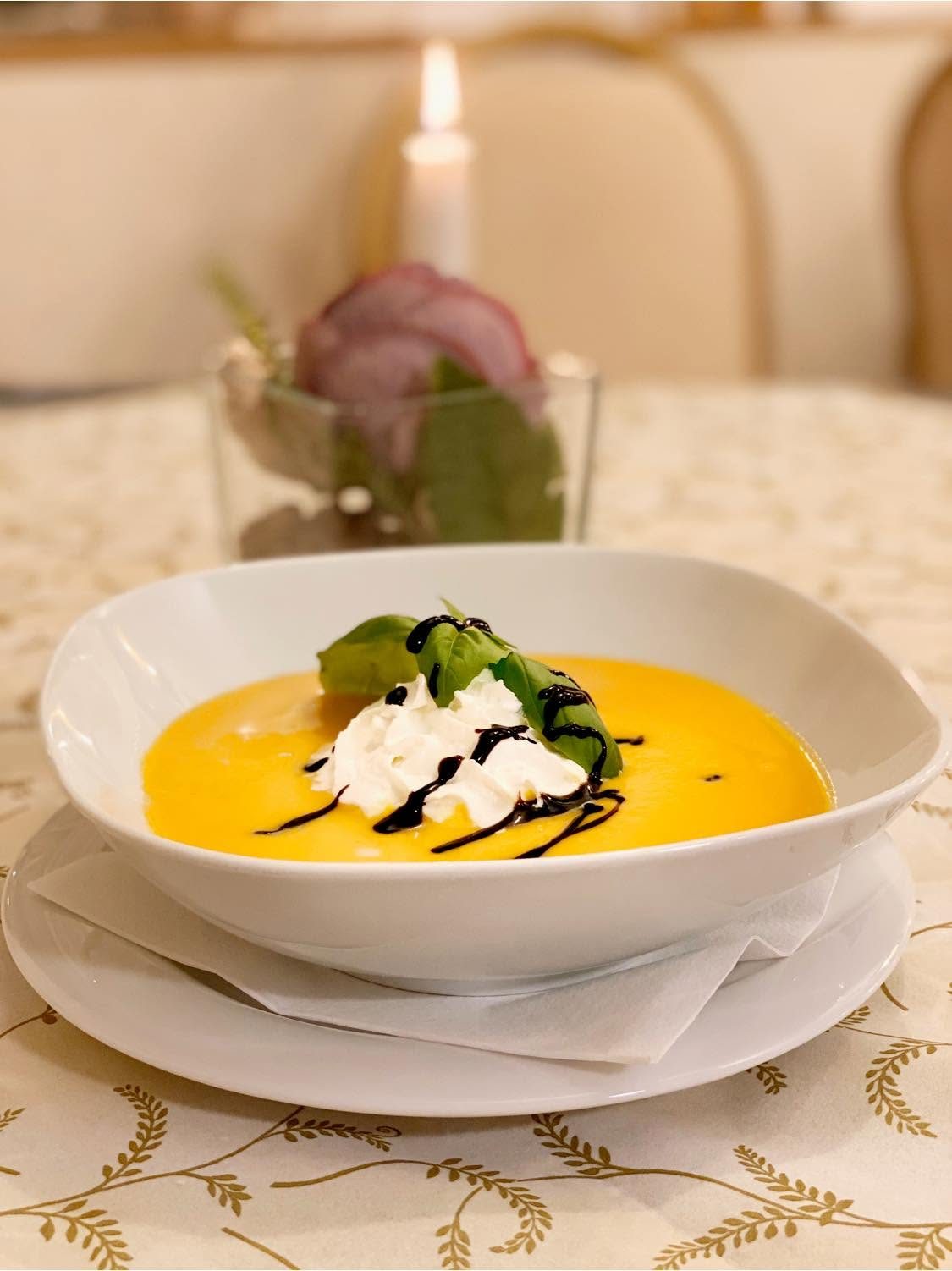 Hausgemachte Kürbissuppe — Gasthaus Sternen Seitingen-Oberflacht